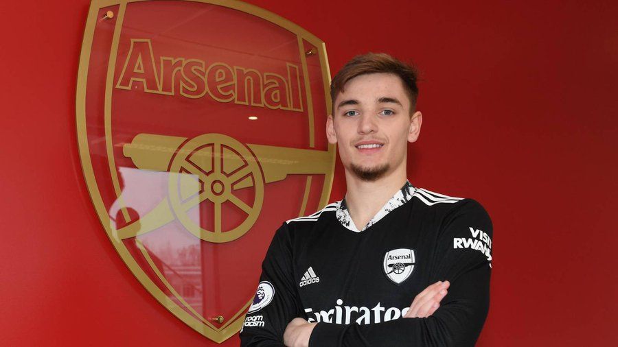 Arsenal đã quyết định cắt bản hợp đồng cho mượn của thủ môn trẻ Hubert Graczyk với Sloug